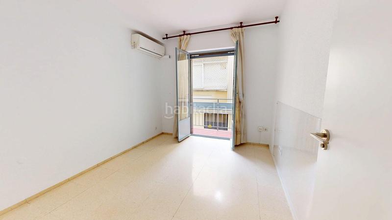 Foto a174ee6a-6fb2-4ae8-a920-4c5033bd395b. Piso magnifica vivienda situada en pleno Centro de cordoba, con 5 dormitorios, 2 baños y terraza. en Córdoba