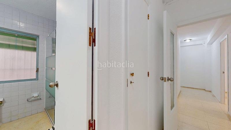 Foto eb242940-128e-43eb-973b-e8cddb06bbb2. Piso magnifica vivienda situada en pleno Centro de cordoba, con 5 dormitorios, 2 baños y terraza. en Córdoba