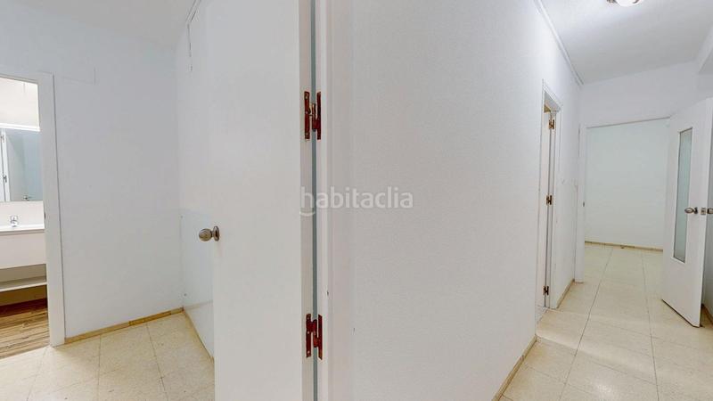 Foto ff9b47be-7f8f-4aef-b9b8-b21c72703bcf. Piso magnifica vivienda situada en pleno Centro de cordoba, con 5 dormitorios, 2 baños y terraza. en Córdoba