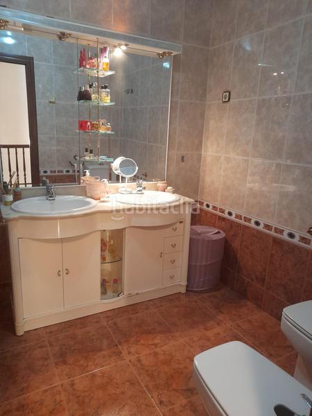 Foto 4d08dcdb-8091-4c33-b909-c54748e437ca. Casa a schiera con riscaldamento parcheggio in Abrera