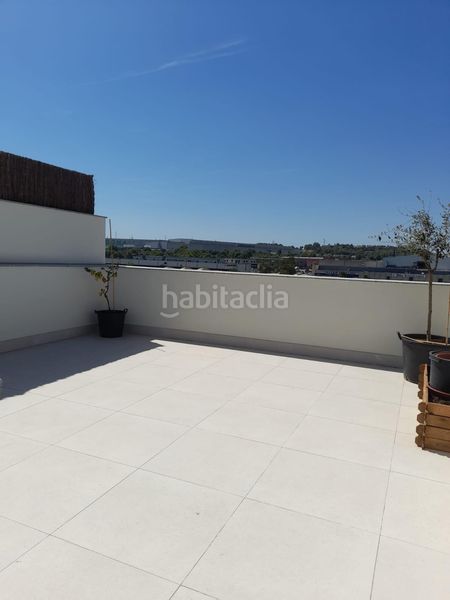 Foto 872254dd-b6bf-4b69-a23d-c0a87f26f683. Àtic amb calefacció aparcament piscina a Abrera