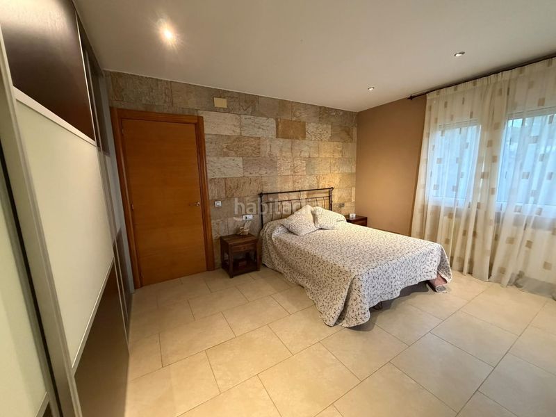 Foto 408011ac-463f-4901-a551-bb6e956aa1ee. Casa amb calefacció aparcament piscina a Abrera