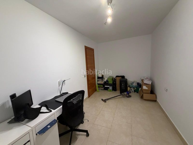 Foto cb31ae8a-0c7e-4a1a-b562-13a90b1ef777. Casa amb calefacció aparcament piscina a Abrera