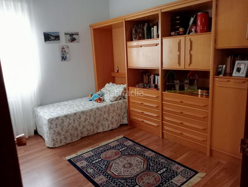 Foto e934bf84-dd75-43b1-a905-b30db704b16c. Etagenwohnung mit heizung in Jesuitas Logroño
