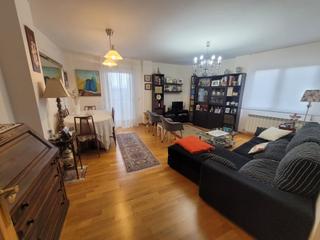 Pis  Ruben dario. Piso en venta en lardero