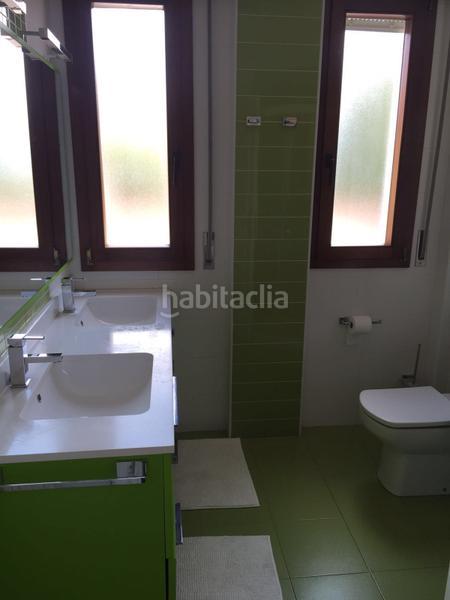 Foto 4b86ded0-acb6-48ee-9853-6159e64c2a29. Casa amb calefacció aparcament piscina a Avenida Madrid Logroño