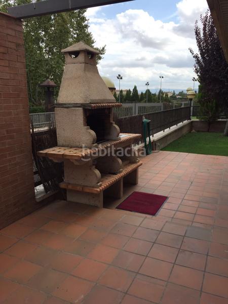 Foto 78a5ad84-c869-4ff6-baca-a8b09428e5a1. Casa amb calefacció aparcament piscina a Avenida Madrid Logroño