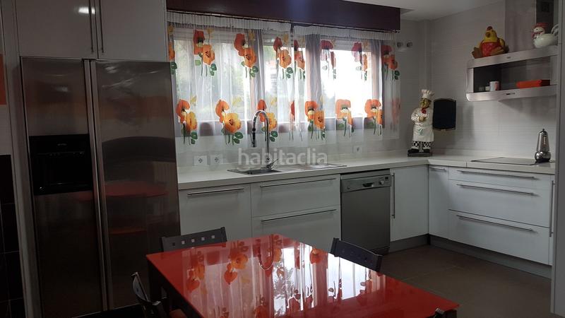 Foto 7c692687-2059-4164-b58e-8d4bf0421a26. Casa amb calefacció aparcament piscina a Avenida Madrid Logroño