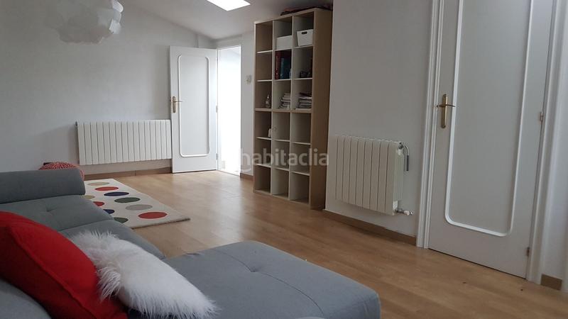 Foto bba24465-2218-41f6-b67b-cd0e16ddfb9f. Casa amb calefacció aparcament piscina a Avenida Madrid Logroño