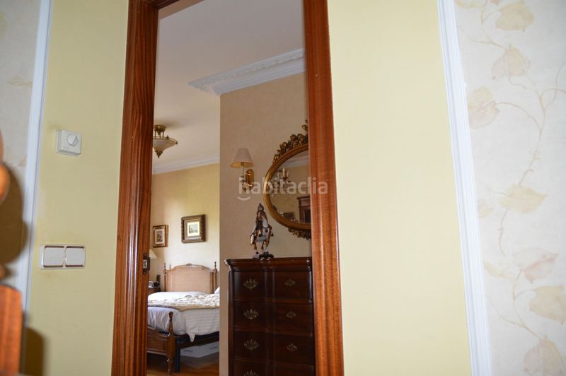 Foto 0d21e9e1-cb12-47a1-871c-42b00a1576a2. Casa adossada amb calefacció aparcament piscina a Logroño