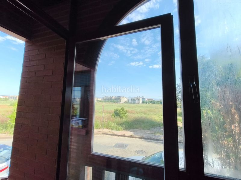 Foto 1d858789-bdce-418b-b2e9-3fc9aa689801. Casa adossada amb calefacció aparcament piscina a Logroño