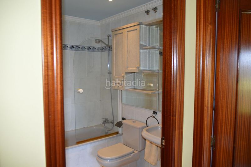 Foto 2f0cda0f-6f74-47e3-860b-7f65ac8feebb. Casa adossada amb calefacció aparcament piscina a Logroño