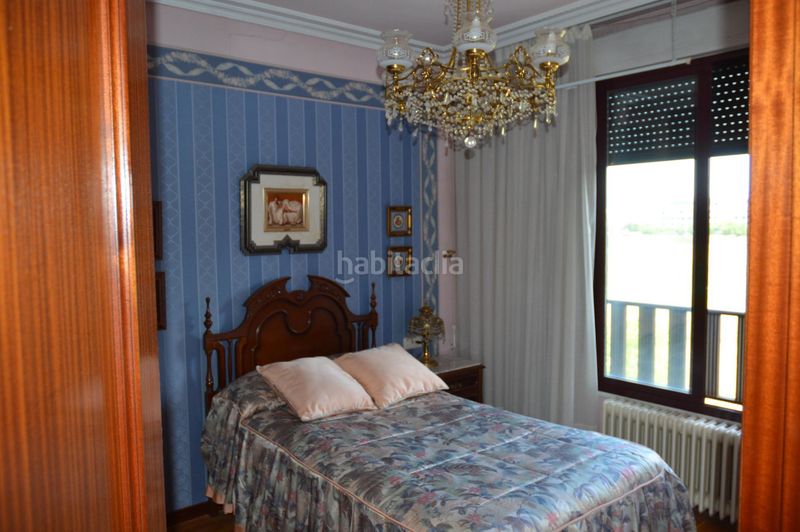Foto 58a315be-1f57-417e-b779-9d718ac679db. Casa adossada amb calefacció aparcament piscina a Logroño