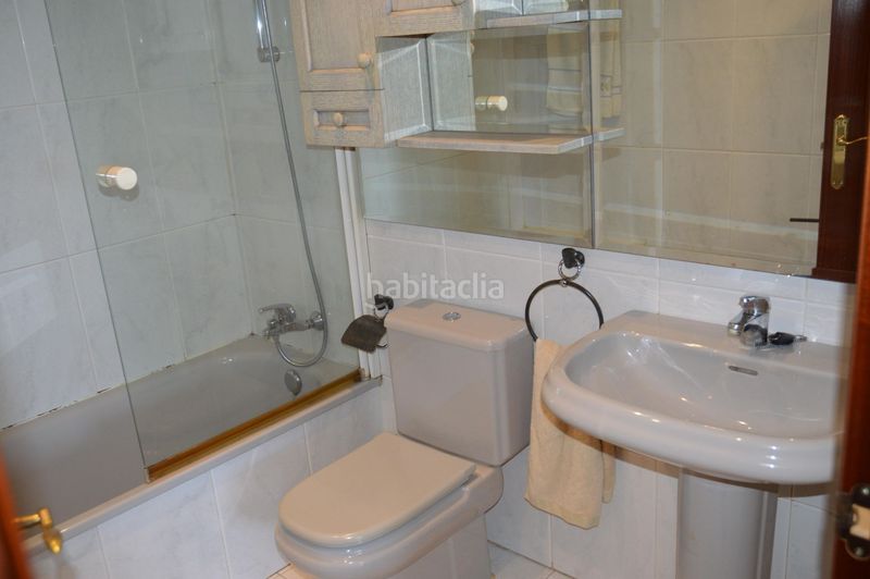 Foto 7b2525dc-3045-4203-a166-9631d20649e5. Casa adossada amb calefacció aparcament piscina a Logroño