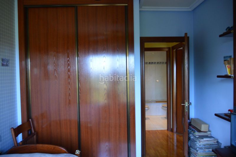 Foto a5fa26cf-c41d-4aae-a1b9-408f2487dcc7. Casa adossada amb calefacció aparcament piscina a Logroño