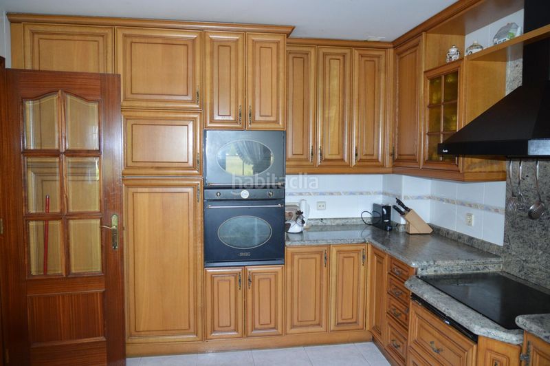 Foto a64a120c-e278-401c-a5cf-eb39785a6aed. Casa adossada amb calefacció aparcament piscina a Logroño