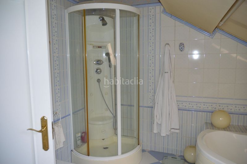 Foto b6c010b7-a5e2-44be-b0b2-fe4d9e1af7cf. Casa adossada amb calefacció aparcament piscina a Logroño