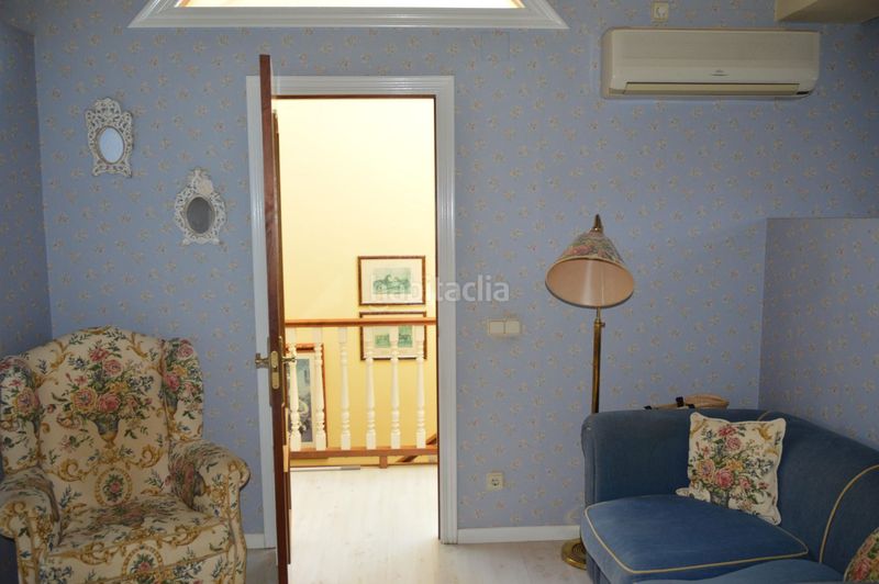 Foto d8e4d7a7-121e-4cc9-a1d7-5fe0033489d8. Casa adossada amb calefacció aparcament piscina a Logroño
