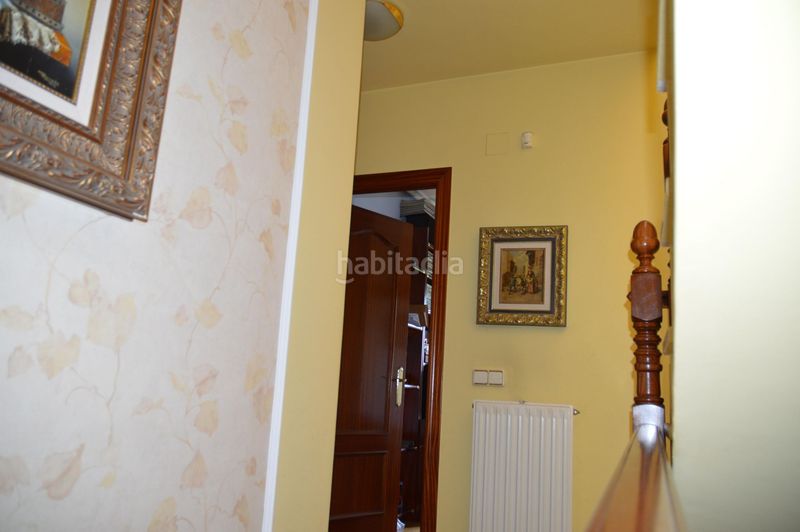 Foto f39f1081-4c32-453c-a54f-473ded8b9ce8. Casa adossada amb calefacció aparcament piscina a Logroño
