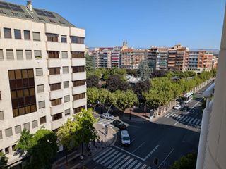 Miete Büro  Vara de rey. Oficina en alquiler en el espolón