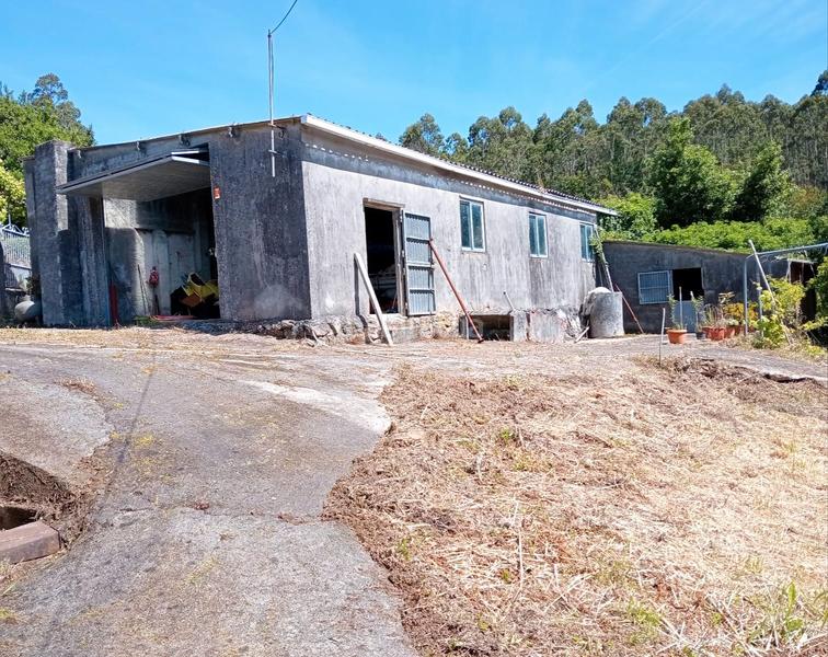 Foto d0128b49-d793-4587-8f9c-2f719ef5a8a1. Casa amb xemeneia aparcament a Camariñas