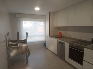 Miete Etagenwohnung in Carballo. Alquiler piso amueblado en carballo