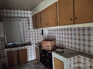 Casa en Carballo. Casa para reformar en zona residencial en auge, a un paso del ce
