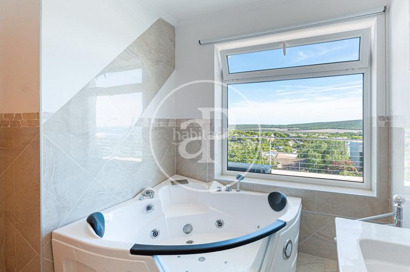 Foto 9eb4c0d8-d144-4a98-ada9-3057afba6d7f. Alquiler piso villa en alquiler con en santa ponsa en Calvià