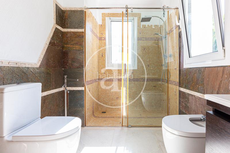 Foto c2faf8b0-d54b-4590-ba27-59c5674de8f1. Alquiler piso villa en alquiler con en santa ponsa en Calvià