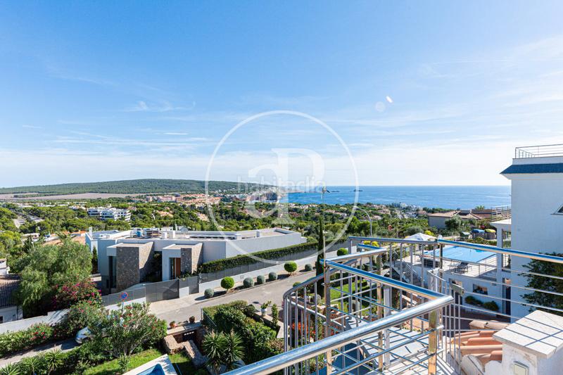 Foto e7f45a3e-8b47-4701-a73f-d5f7ff434d0a. Alquiler piso villa en alquiler con en santa ponsa en Calvià