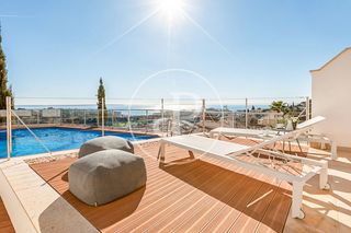 Dúplex  Carrer del rector vives. Dúplex en venta con vistas al mar en génova
