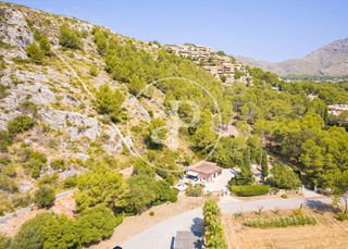 Alquiler Casa  Carrer del corb marí. Chalet mallorquín en alquiler con piscina en puerto de pollensa