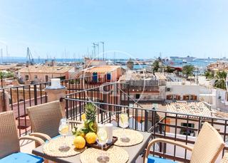 Flat  Carrer de sant magí. Piso en venta reformado con dos terrazas en santa catalina