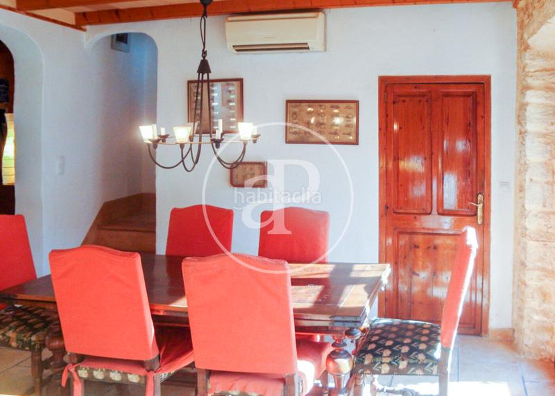 Foto 0a6c7f7f-44b3-42f0-8780-2980ae338e71. Casa adosada casa en venta con piscina en Capdepera poble Capdepera