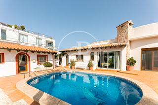 Casa  Carrer llebeig. Casa viking ii en venta en calas de mallorca