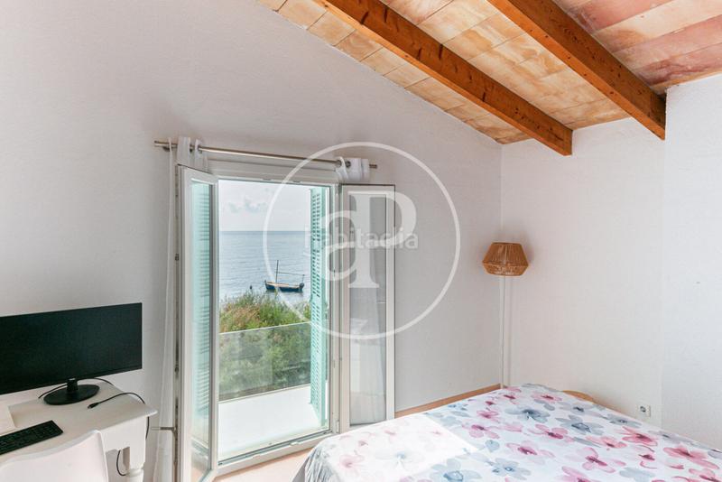 Foto d3aefd23-84da-45b3-b954-856a7c26c221. Alquiler casa pareada casa en alquiler con acceso directo a la playa en port nou en Son Servera
