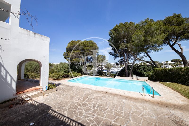 Foto 1da2b9b7-38b1-4568-aa64-5ea5ca1fb590. Casa amb calefacció aparcament piscina a Cala d´Or Santanyí