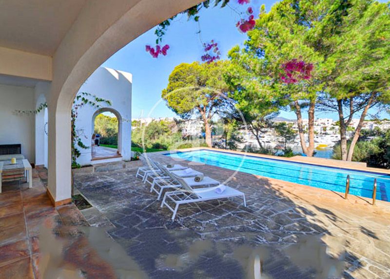 Foto d6988c5c-3113-456f-a5a3-3a46abb34efb. Casa amb calefacció aparcament piscina a Cala d´Or Santanyí