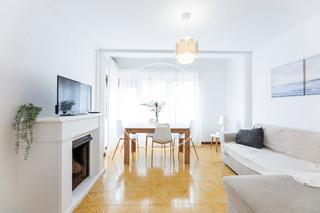 Rent Flat  Avinguda de l'argentina. Piso en alquiler en es fortí