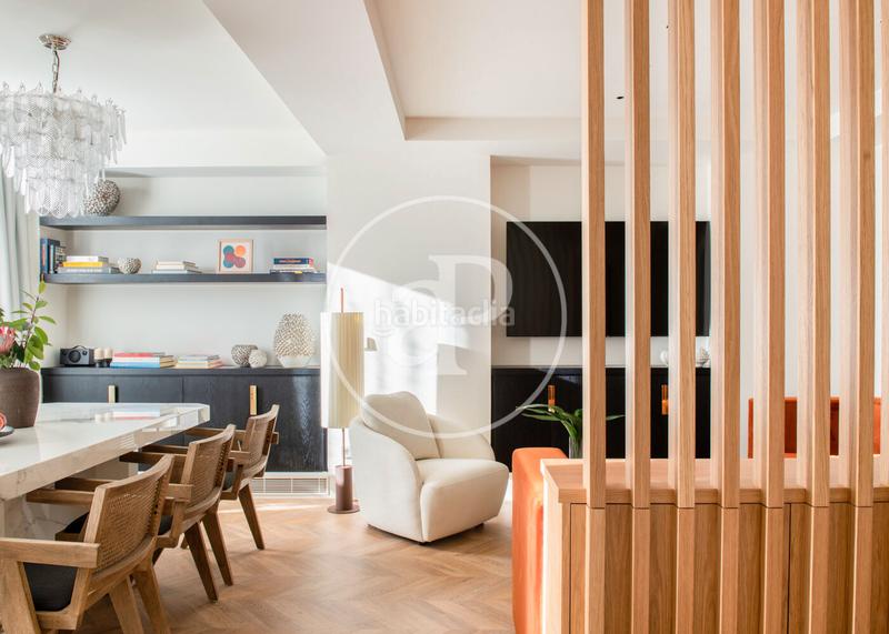 Foto 2121ba6e-ae54-43ac-b1e7-a621066ef1df. Alquiler casa ático amueblado con terraza en paseo de gracia en Barcelona