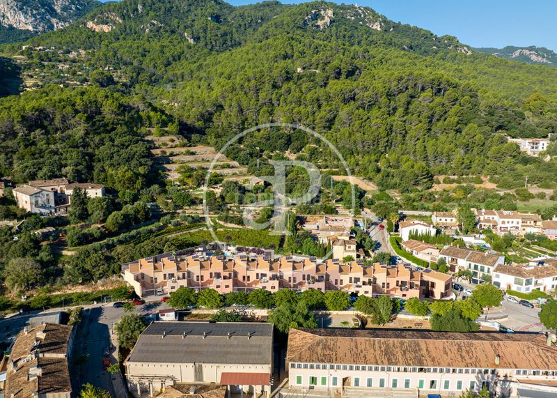 Foto a84105e1-1f06-407c-9463-b4fe7f081232. Casa amb aparcament piscina a Esporles