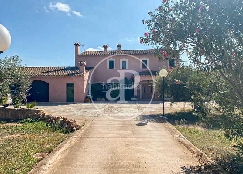 Foto 2692f729-af99-4a9f-87b3-624f60aca173. Rent house with heating parking pool in Llucmajor interior Llucmajor