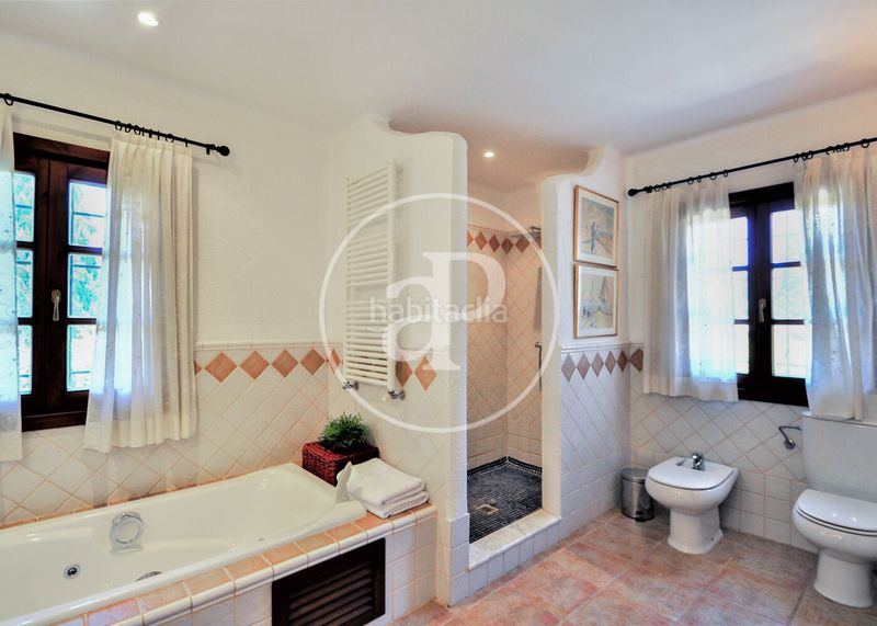 Foto df850a2b-6b45-47b3-8784-49cef99651fb. Casa amb calefacció aparcament piscina a Binissalem