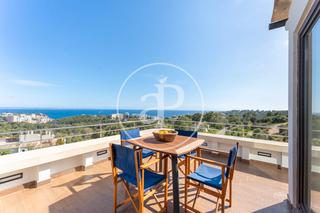 Casa a Gènova. Casa independiente en venta en genova con jardín