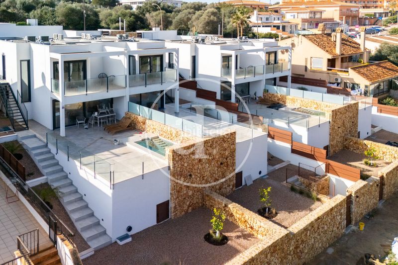 Foto a4d8fbe1-b6a0-44cb-9bdc-b0c3d574db97. Alquiler casa adosada adosado en alquiler en cala mendia en Manacor