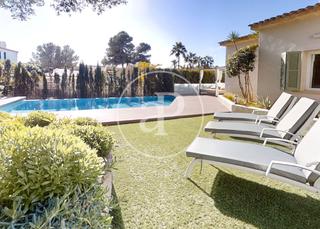 Casa en Santa Ponça. Villa a la venta en santa ponsa