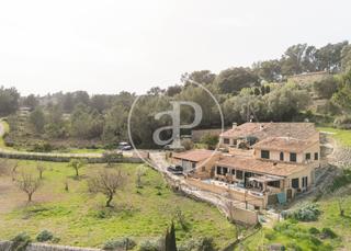 Maison à Puigpunyent. Chalet independiente en venta en galilea