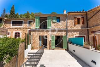 Casa aparellada  Carrer del pujol. Casa adosada en venta en alaró