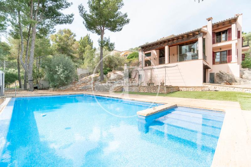 Foto 26721f8d-a5ad-44b1-b024-e06061056b75. Miete haus mit heizung parking pool in Esporles