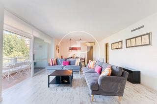 Miete Etagenwohnung  C/ de can baró. Piso en alquiler en santa catalina